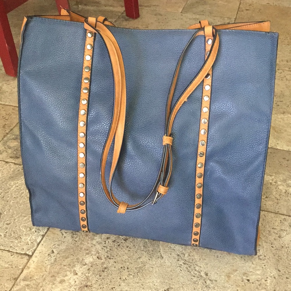 TWO-TONE PURSE 👜